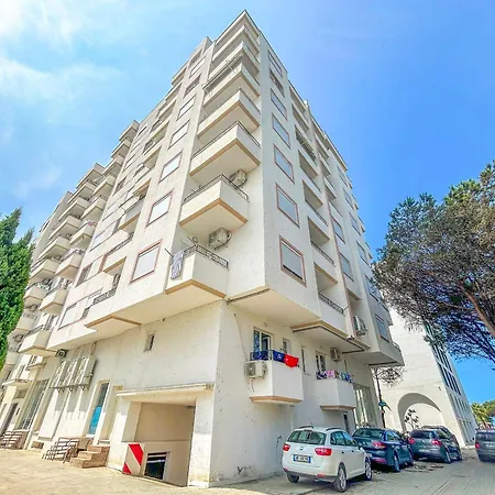 Bonita 645 Golem (Tirana)