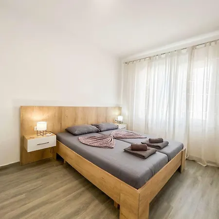Bonita 645 דירה