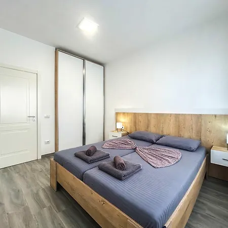 Bonita 645 Apartamento Golem (Tirana)